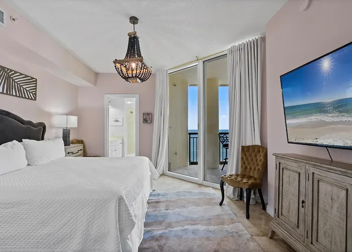 Holiday home Baby's Got @ Colony East Unit 6c *